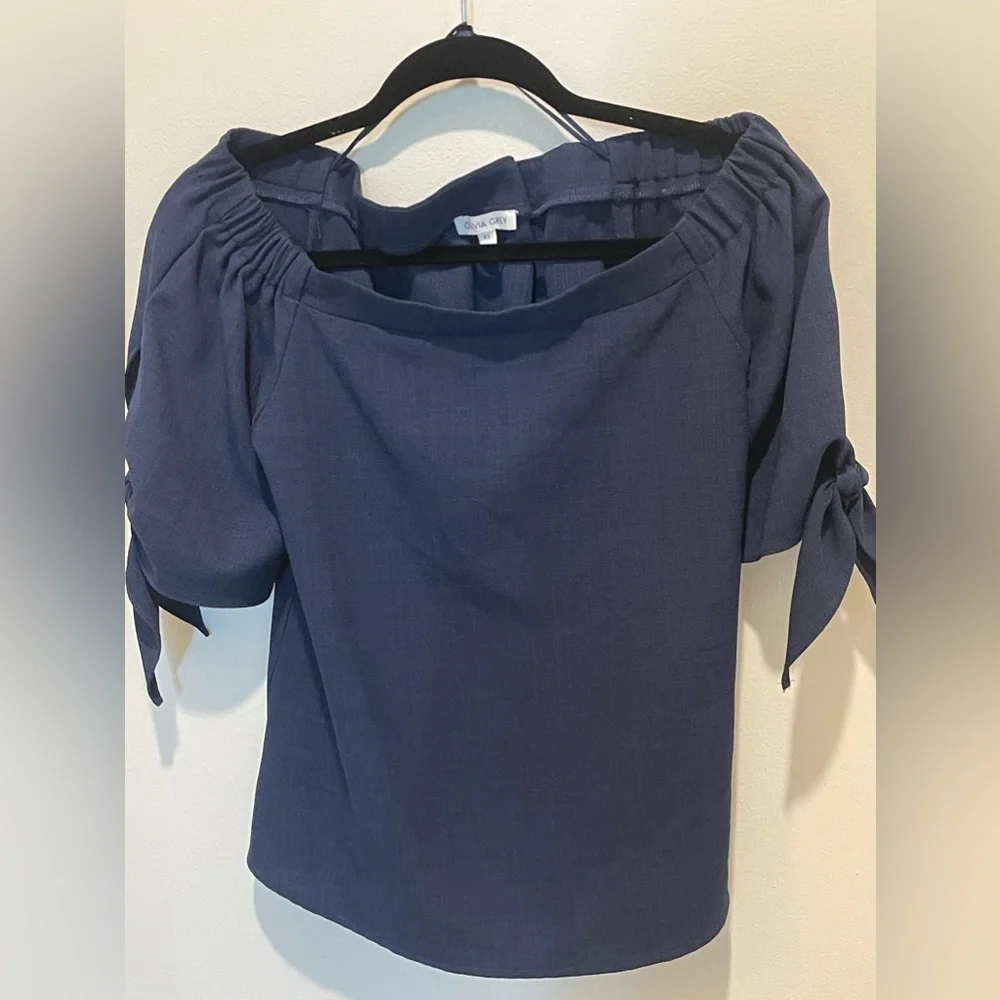 Olivia Gray - Navy Off the Shoulder - Picture 5 of 5